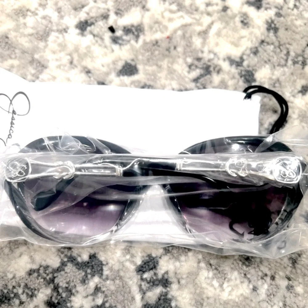 Jessica Simpson Black Oval Sunglasses